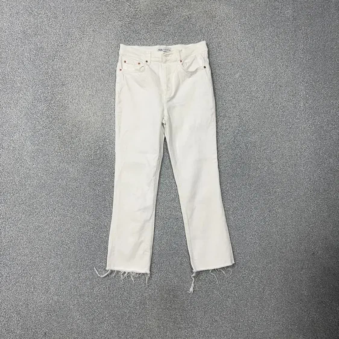 자라 여성 화이트 크롭진 26 상품이미지1