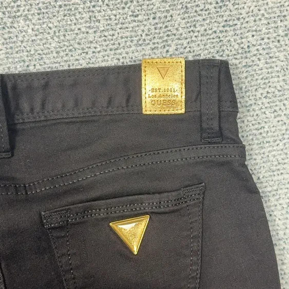 게스 골드로고 블랙 스키니진 26 상품이미지5