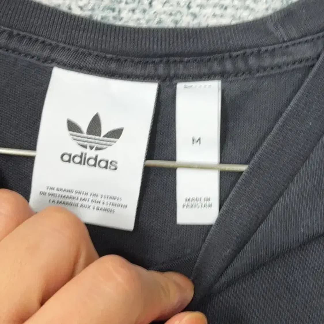 아디다스 불꽃로고 반팔티 M 상품이미지3