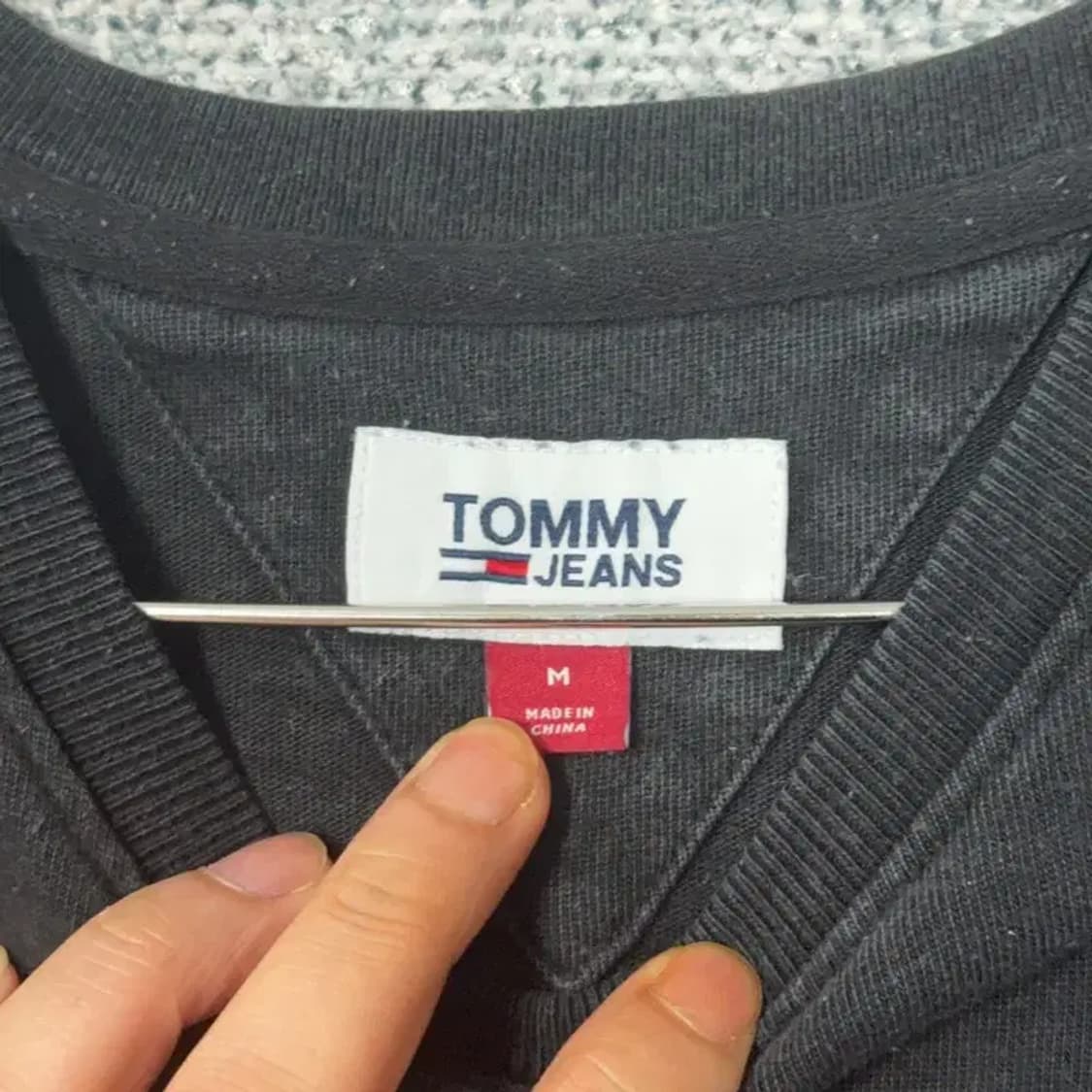 타미 진스 빅로고 블랙 반팔티 M 상품이미지3