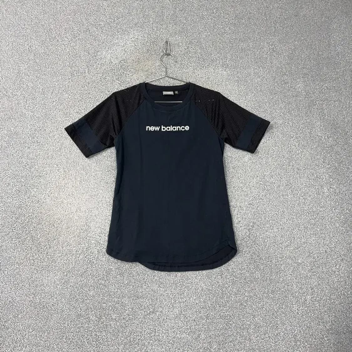 뉴발란스 스펠로고 기능성 반팔티 S 상품이미지1