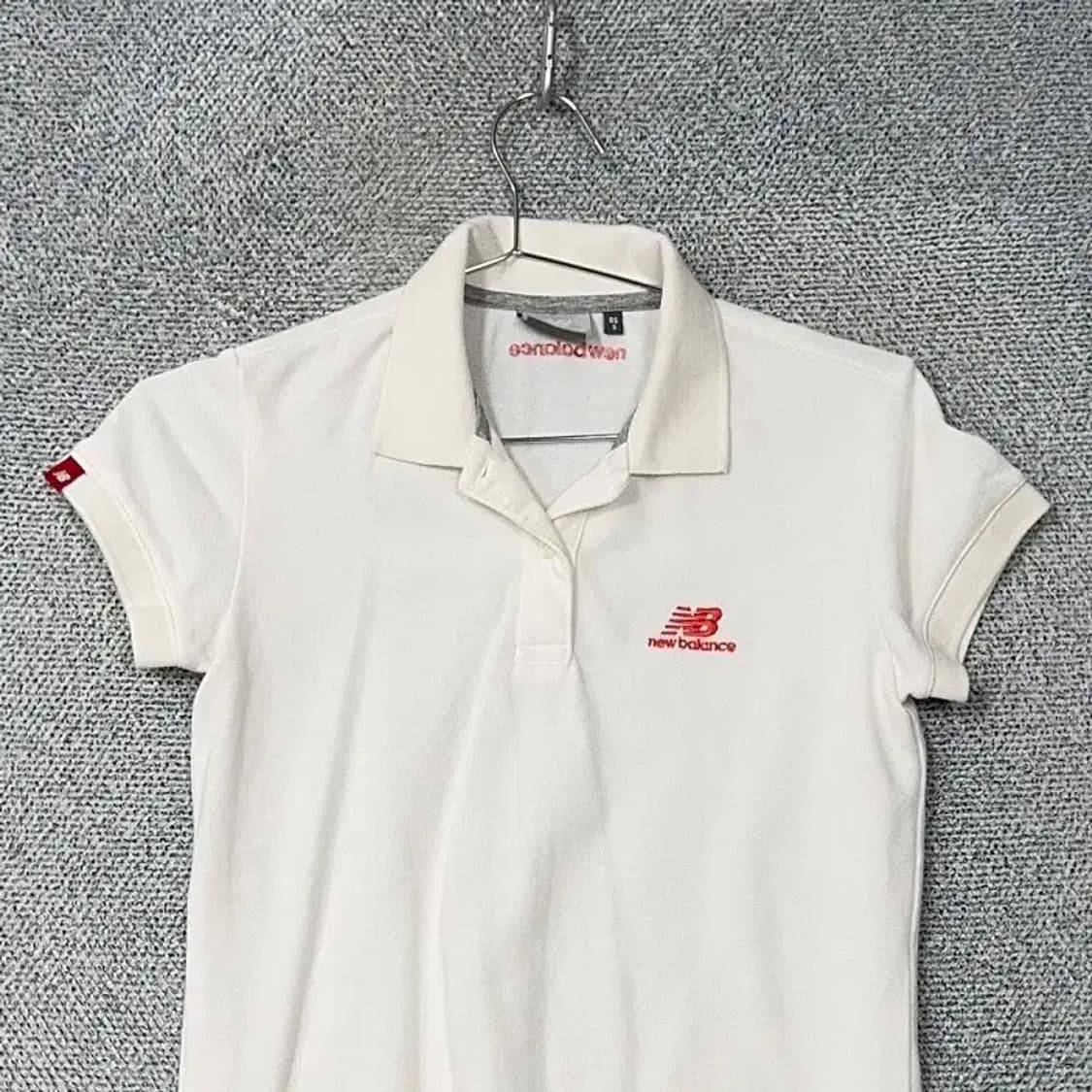 뉴발란스 로고 여성 화이트 반팔 카라티 S 상품이미지3