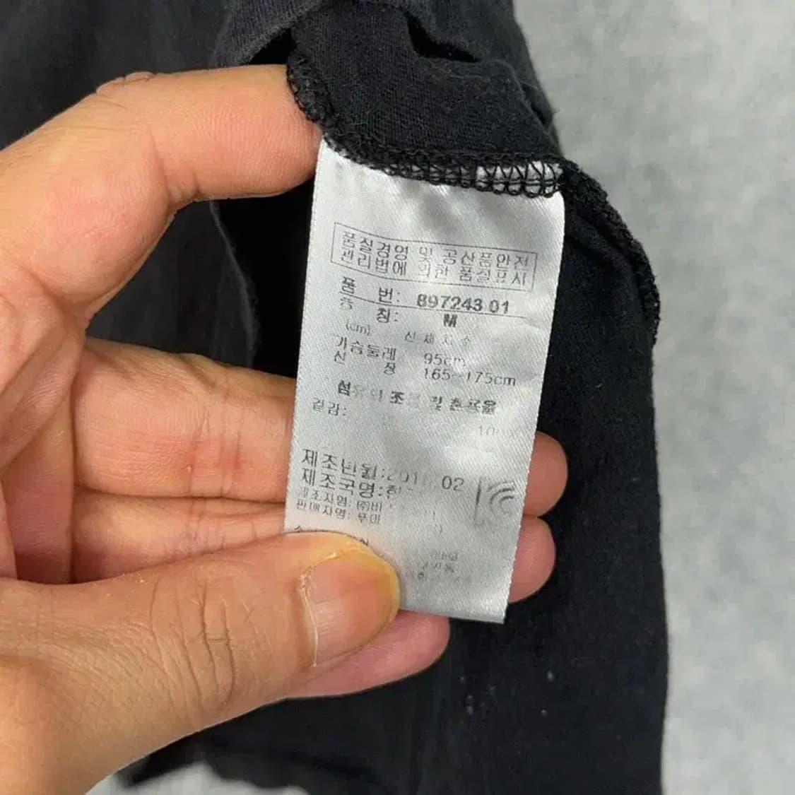 푸마 프린팅 블랙 반팔티 M 상품이미지4