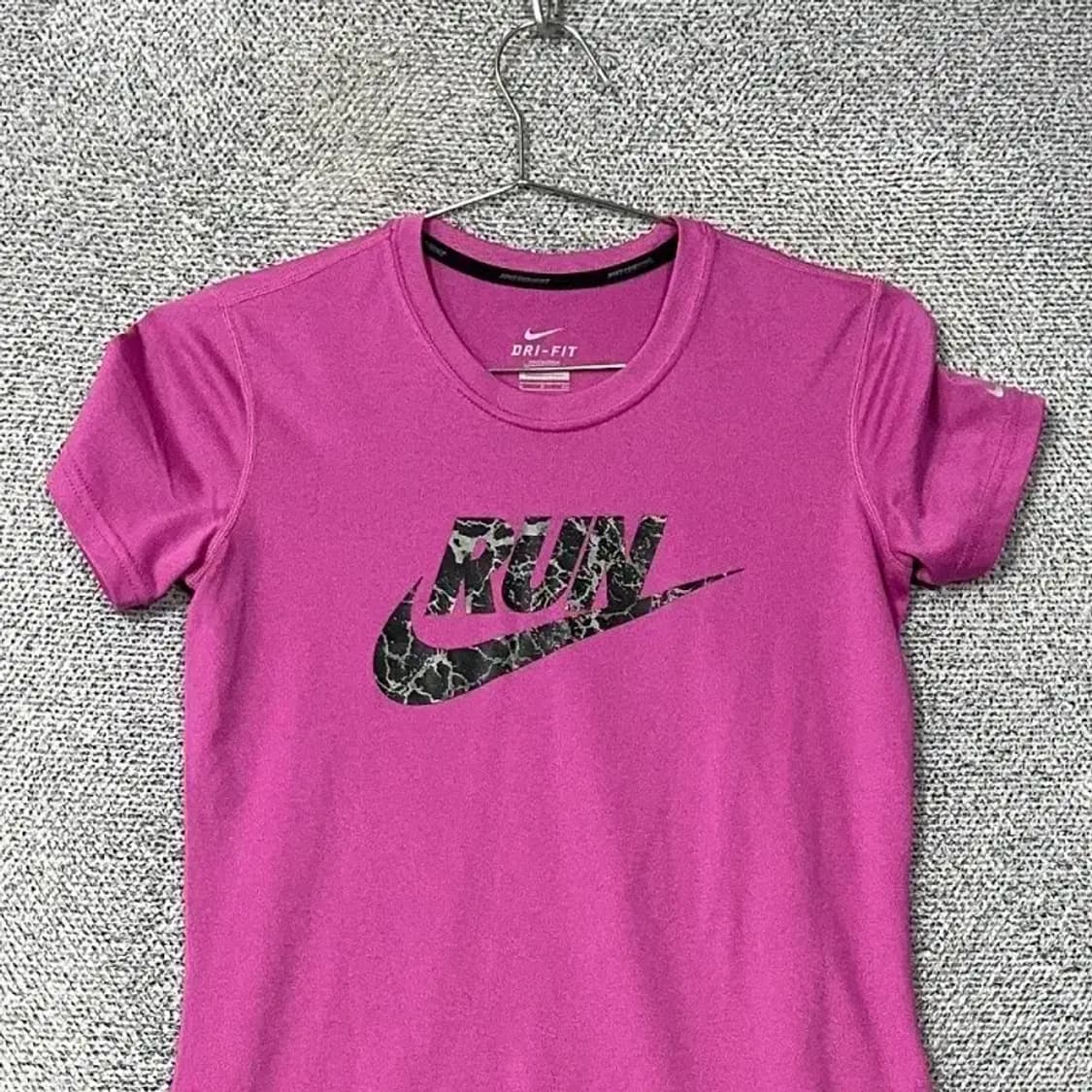 나이키 러닝 스우시 숏 반팔티 S 상품이미지3