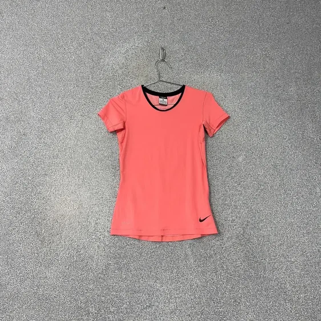 나이키 프로 코랄 기능성 운동 반팔티 S 상품이미지1