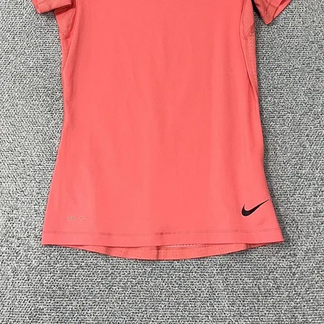 나이키 프로 코랄 기능성 운동 반팔티 S 상품이미지4