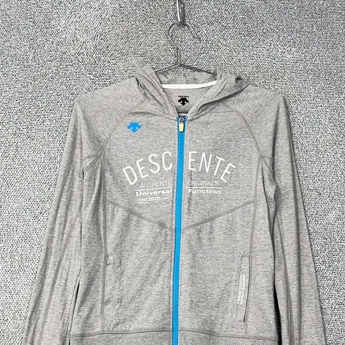 데상트 캐주얼 로고 여성 후드집업 85 상품이미지3