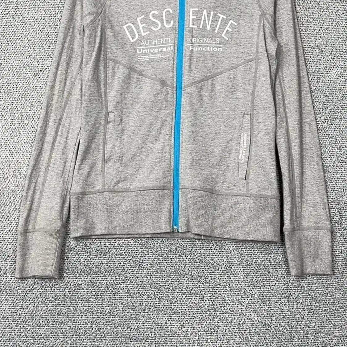 데상트 캐주얼 로고 여성 후드집업 85 상품이미지4