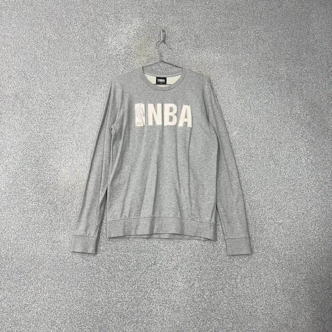 NBA 스펠로고 맨투맨 M 상품이미지1