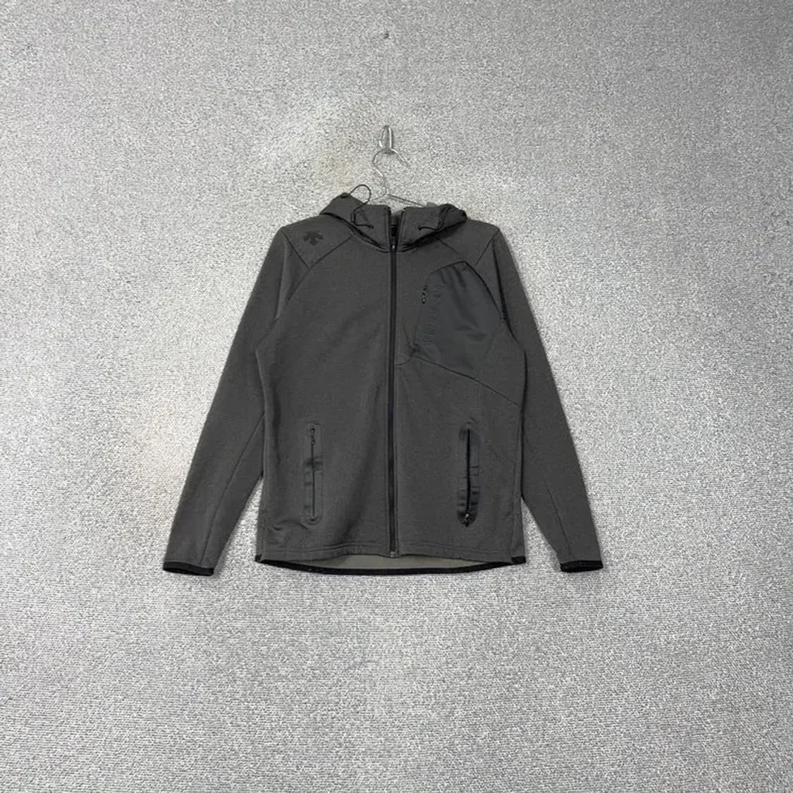 데상트 차콜 기능성 후드집업 100 상품이미지1