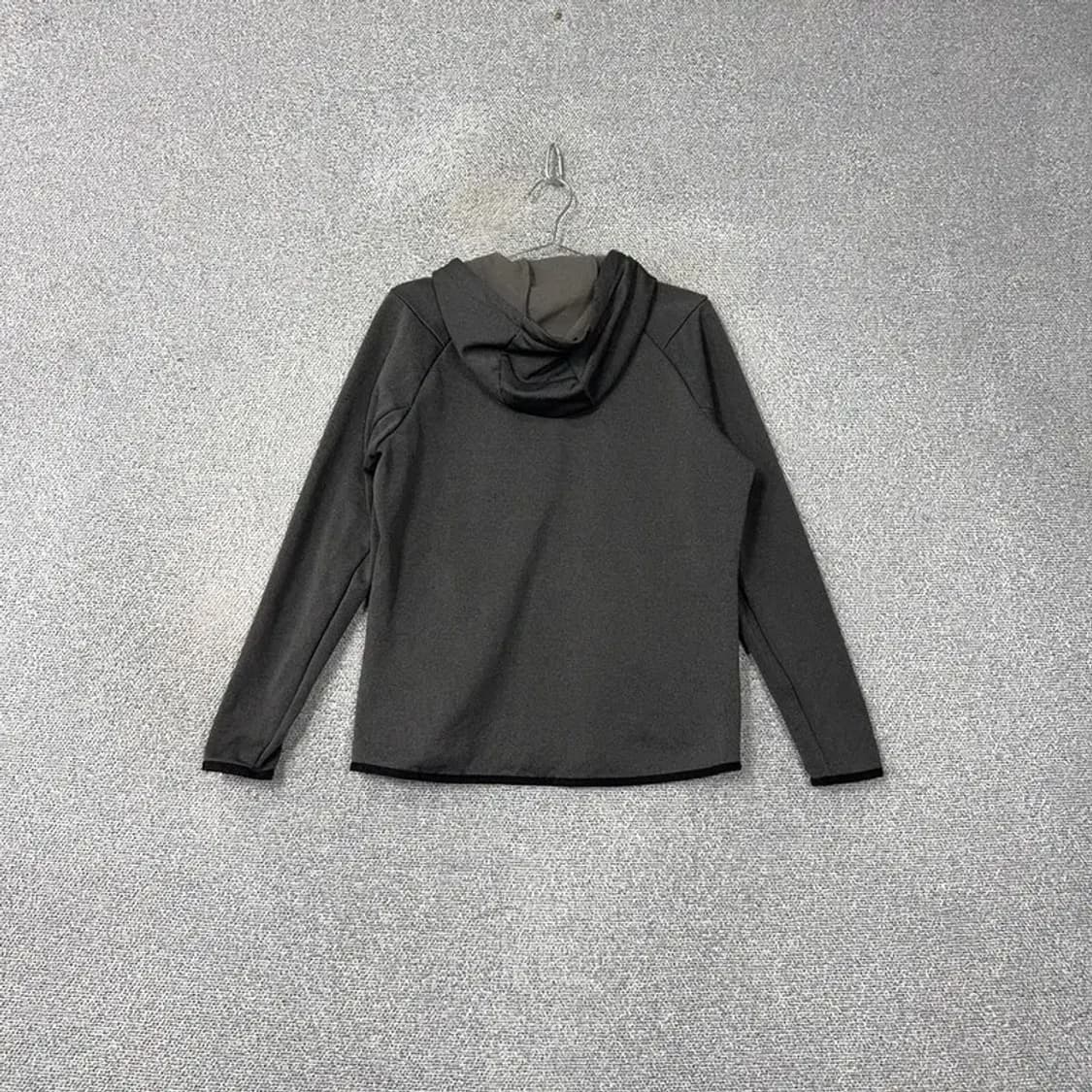 데상트 차콜 기능성 후드집업 100 상품이미지2