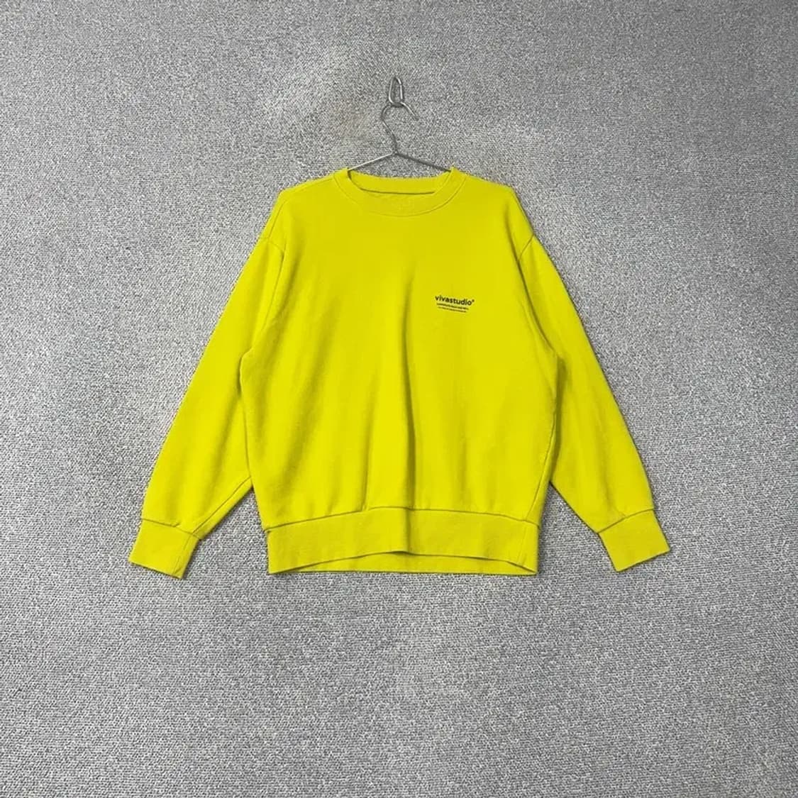 비바스튜디오 프린팅 형광 맨투맨 M 상품이미지1