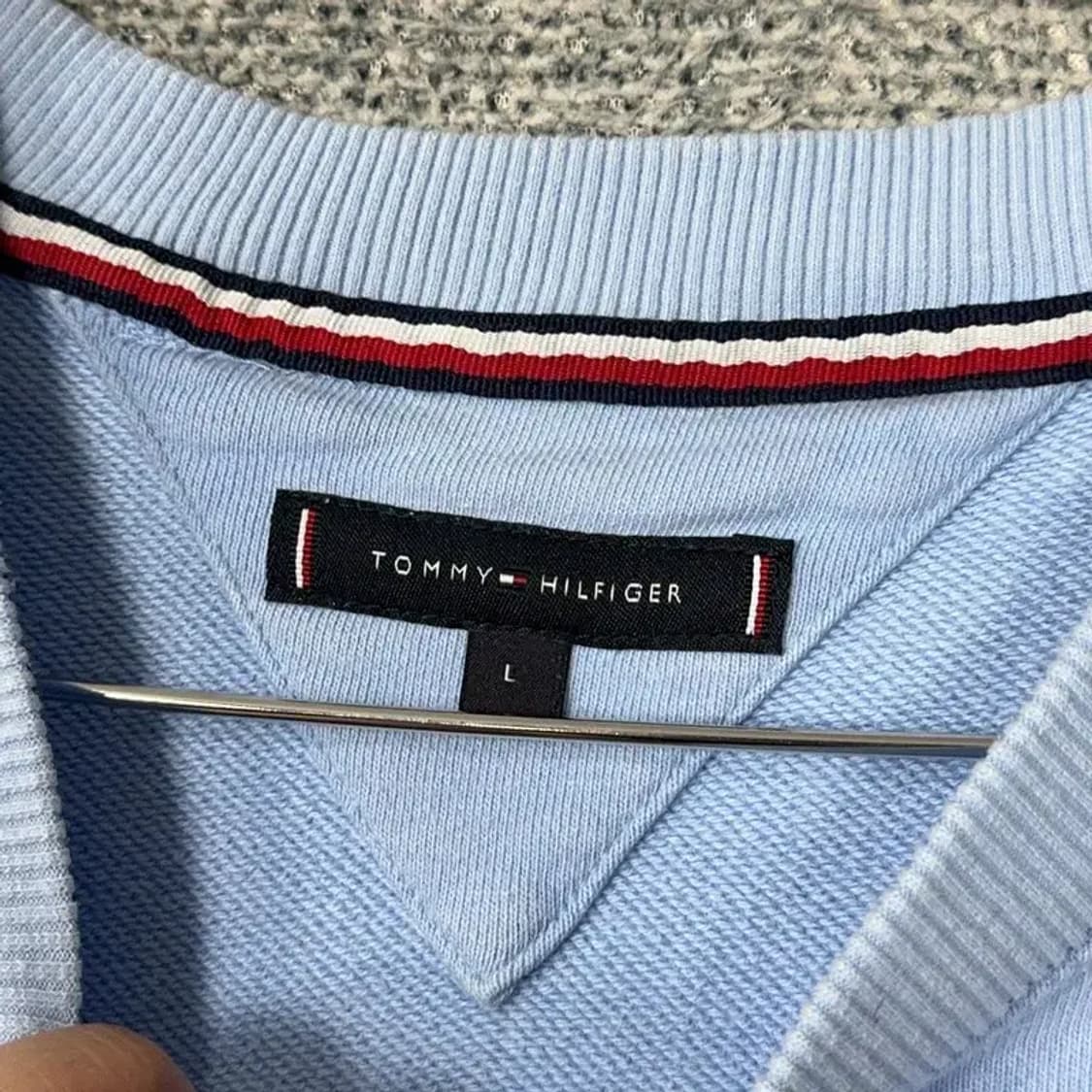 타미힐피거 캐주얼 연하늘 로고 맨투맨 L 상품이미지4