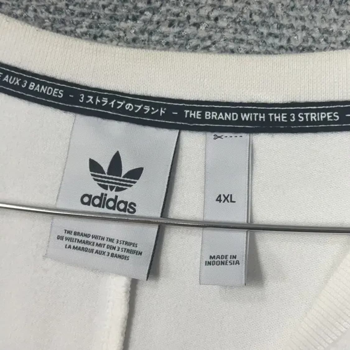 아디다스 다국어 로고 오버사이즈 맨투맨 4XL 상품이미지3