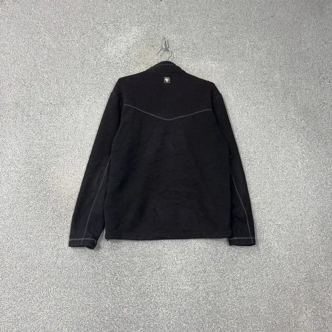 블랙야크 로고 블랙 후리스 100 상품이미지2