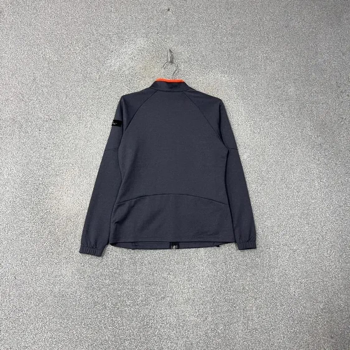 내셔널지오그래픽 네이비 로고 완장 기능성 집업 M 상품이미지2