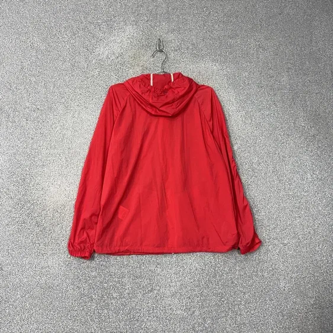 뉴발란스 레드 로고 기능성 바람막이 95 상품이미지2