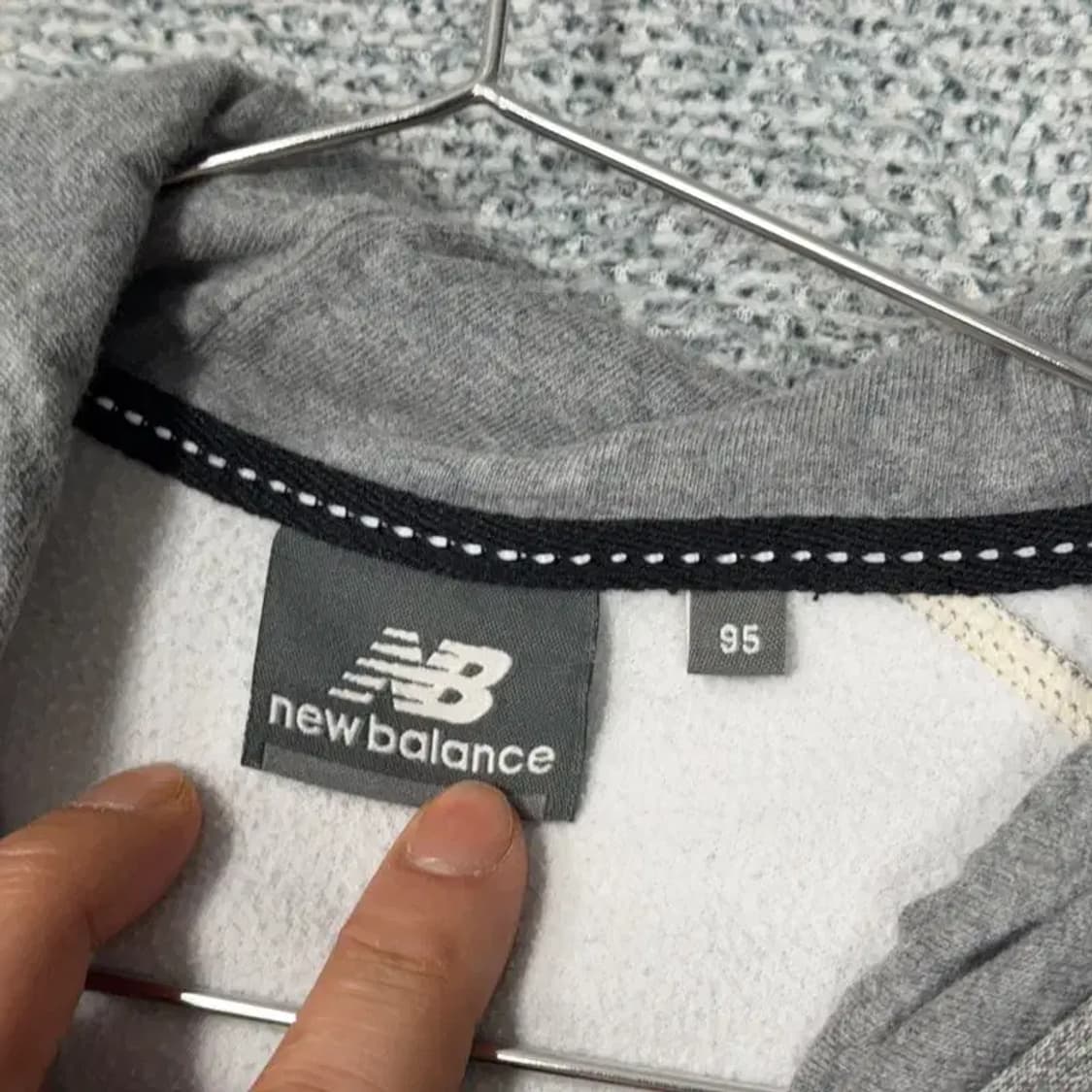 뉴발란스 그레이 반집업 후드티 95 상품이미지3