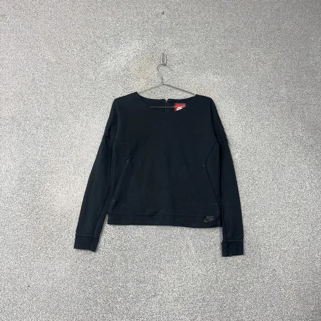 나이키 여성 블랙 테크팩 긴팔티 M 상품이미지1