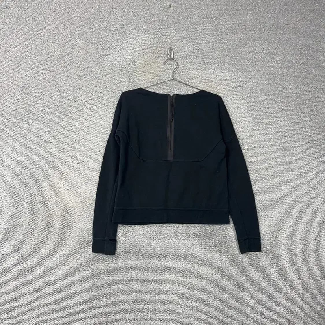 나이키 여성 블랙 테크팩 긴팔티 M 상품이미지2