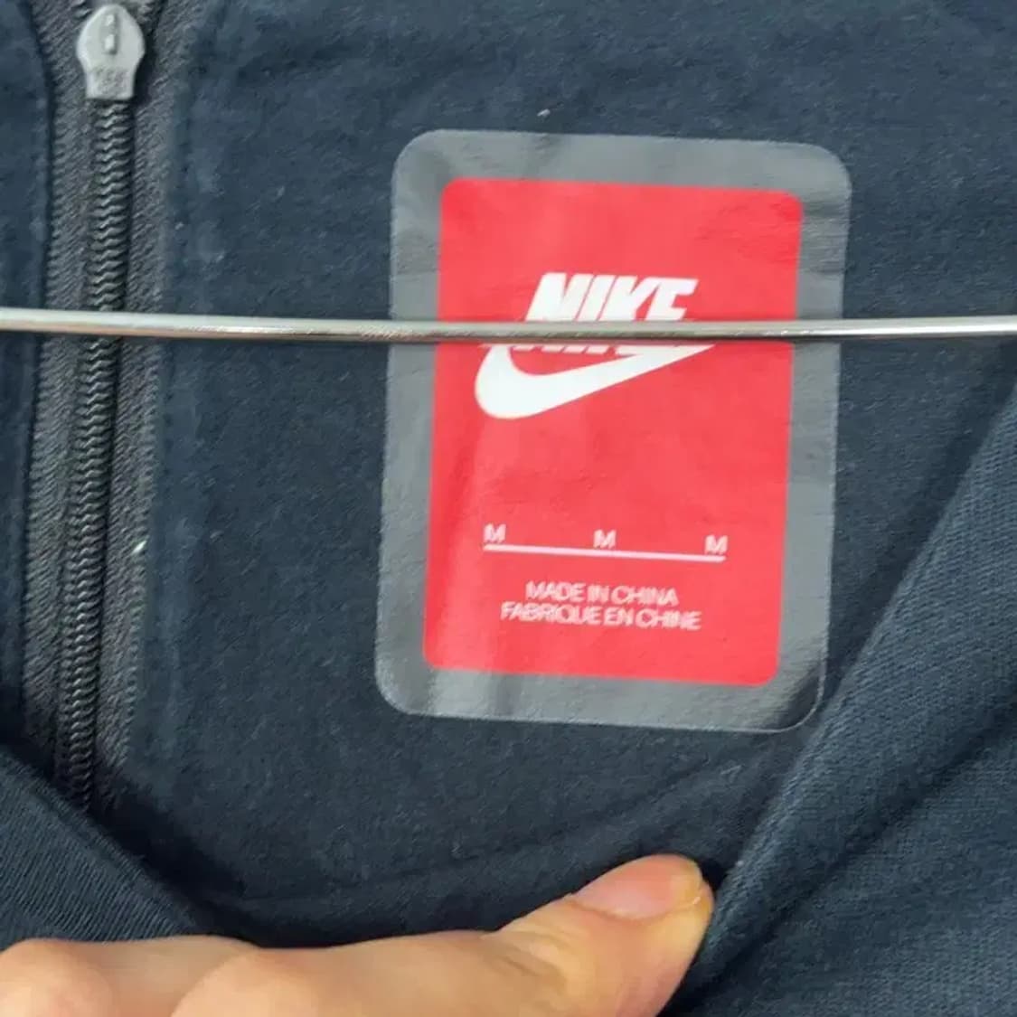 나이키 여성 블랙 테크팩 긴팔티 M 상품이미지3