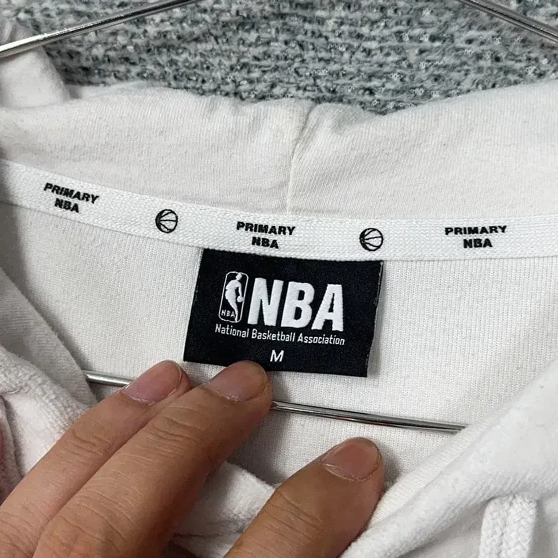 NBA 프린팅 크림 후드티 M 상품이미지3