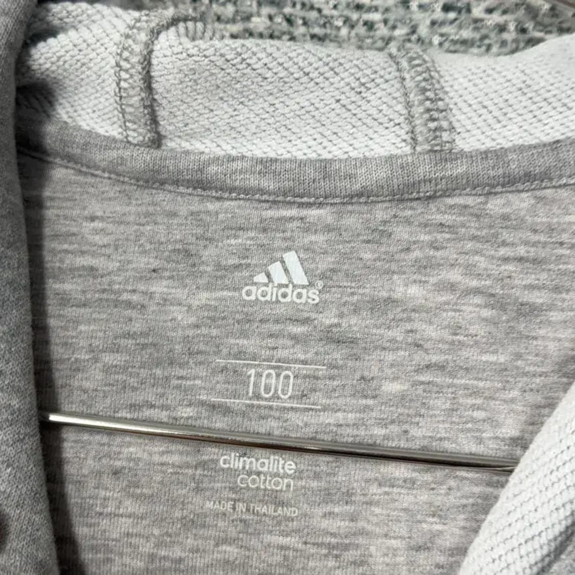 아디다스 삼각로고 프린팅 그레이 후드티 100 상품이미지3