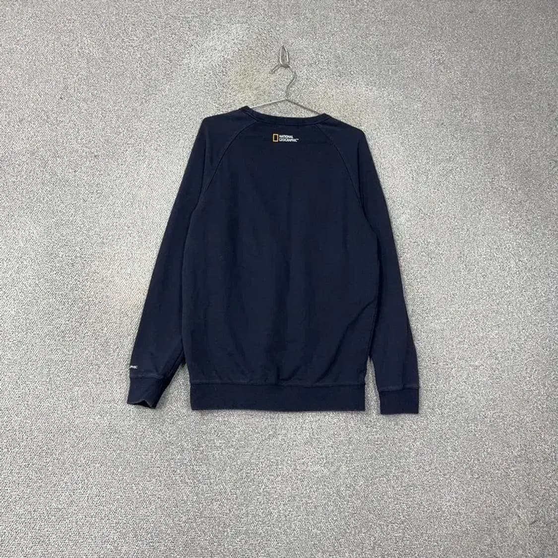 내셔널지오그래픽 네이비 로고 맨투맨 L 상품이미지2
