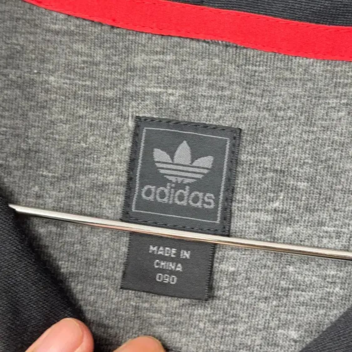 아디다스 흑탭 올블랙 후드집업 90 상품이미지3