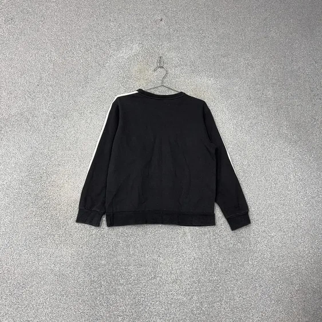 아디다스 삼각로고 삼선 블랙 맨투맨 M 상품이미지2