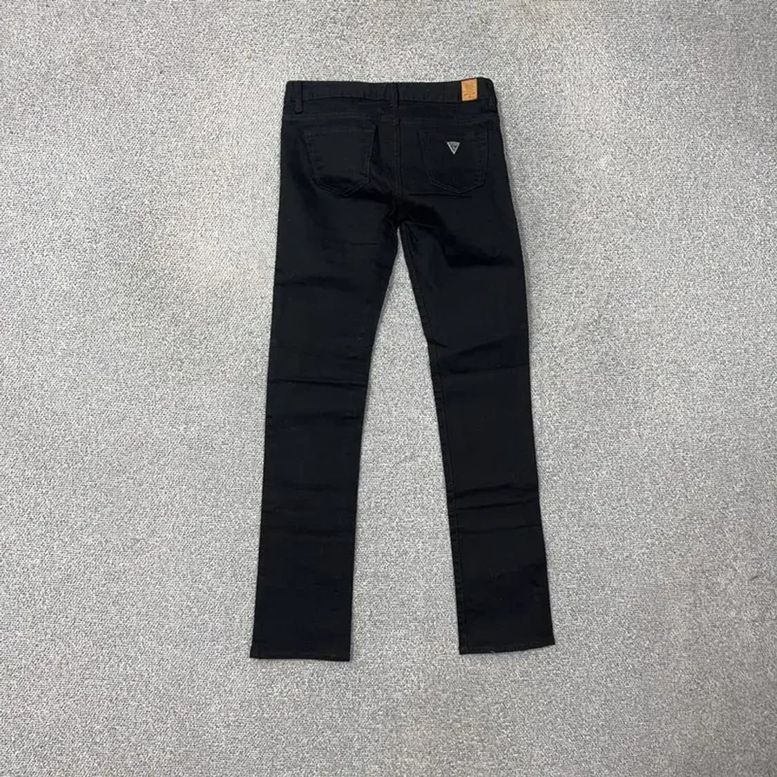 게스 여성 삼각로고 블랙 청바지 데님팬츠 26 상품이미지2