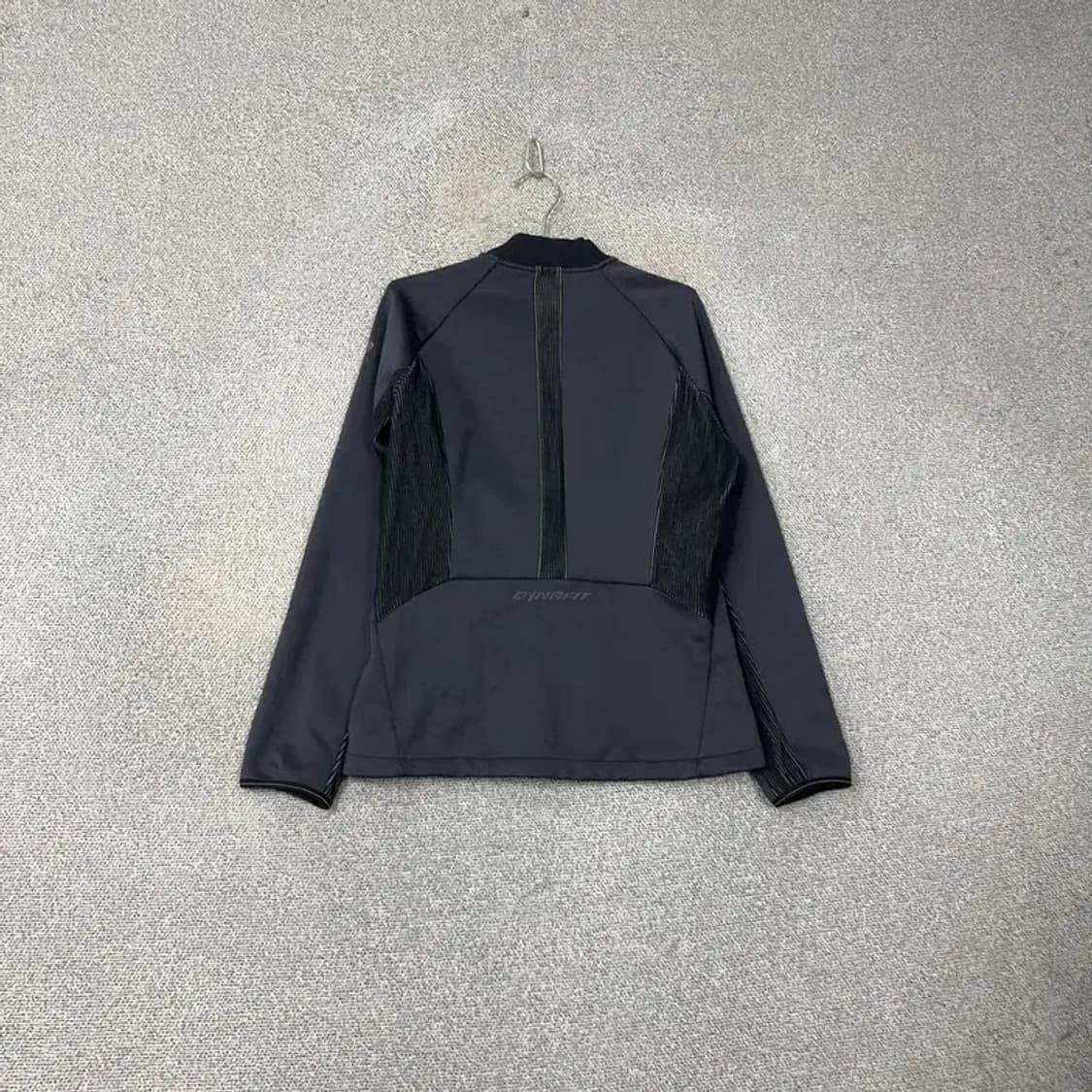 다이나핏 그레이 퀄팅 기능성 운동 집업 자켓 100 상품이미지2