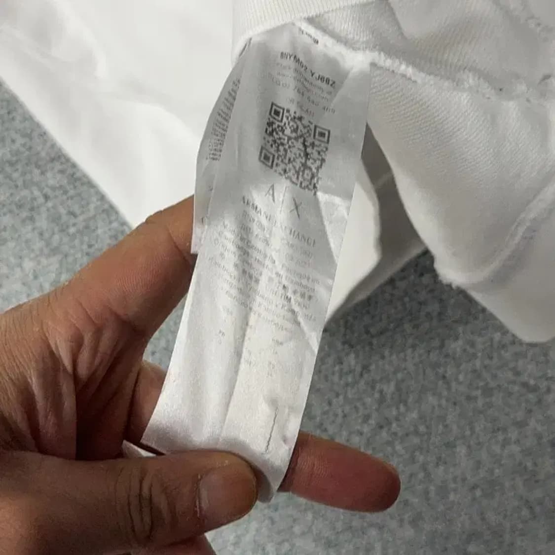 알마니 익스체인지 로고 화이트 여성 맨투맨 L 상품이미지4