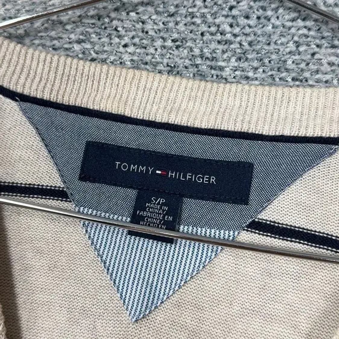 타미힐피거 로고 스트라이프 브이넥 코튼 니트 S 상품이미지3