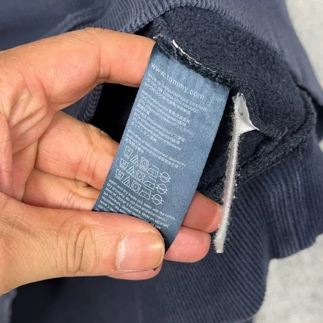 타미힐피거 빅로고 프린팅 네이비 맨투맨 M 상품이미지4