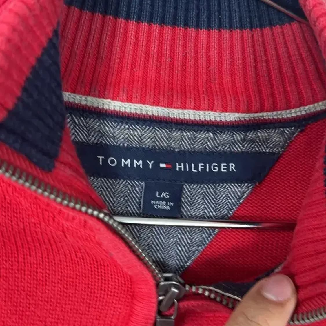 타미힐피거 레드 로고 코튼 반집업 니트 L 상품이미지3