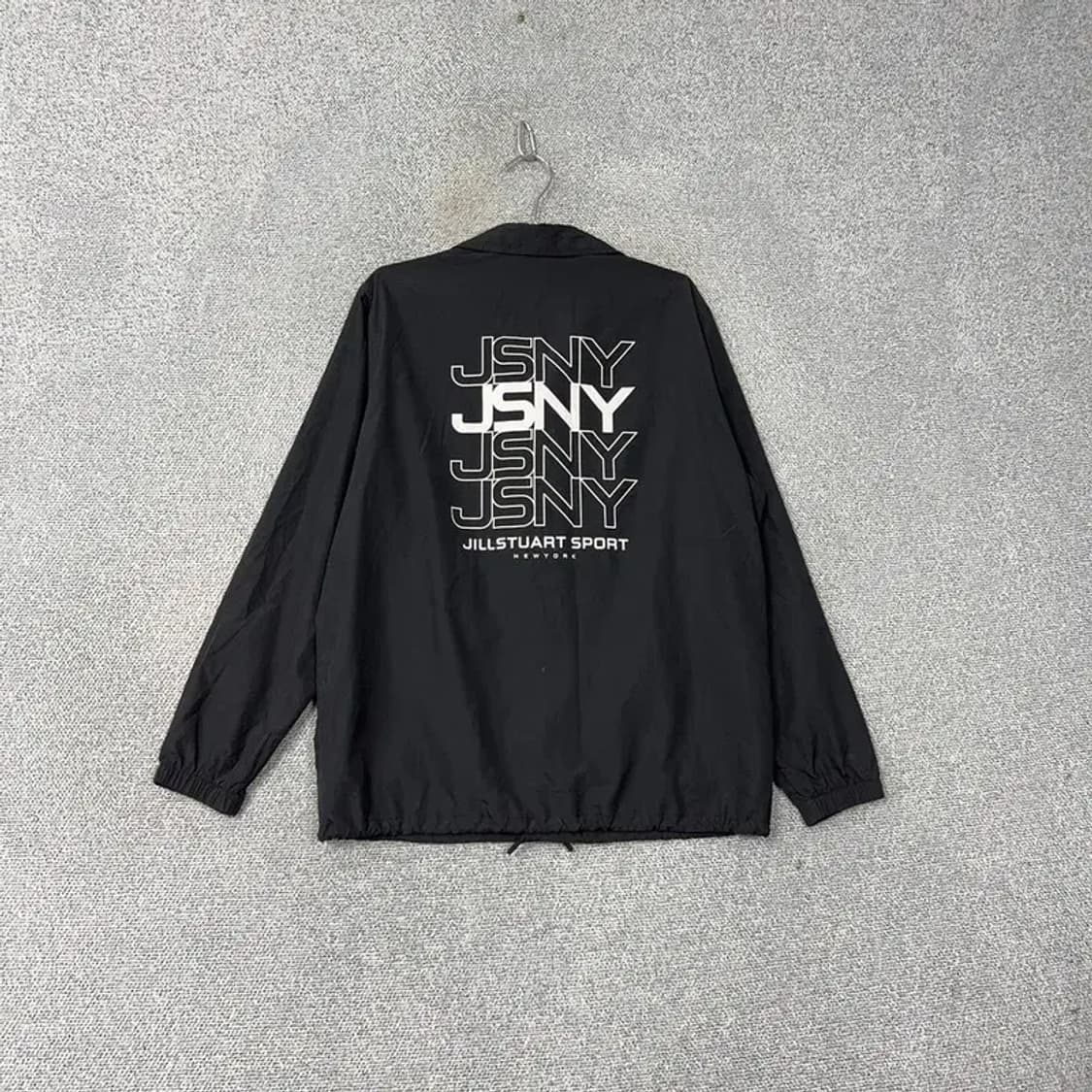 질스튜어트 백 프린팅 블랙 바람막이 100 상품이미지2