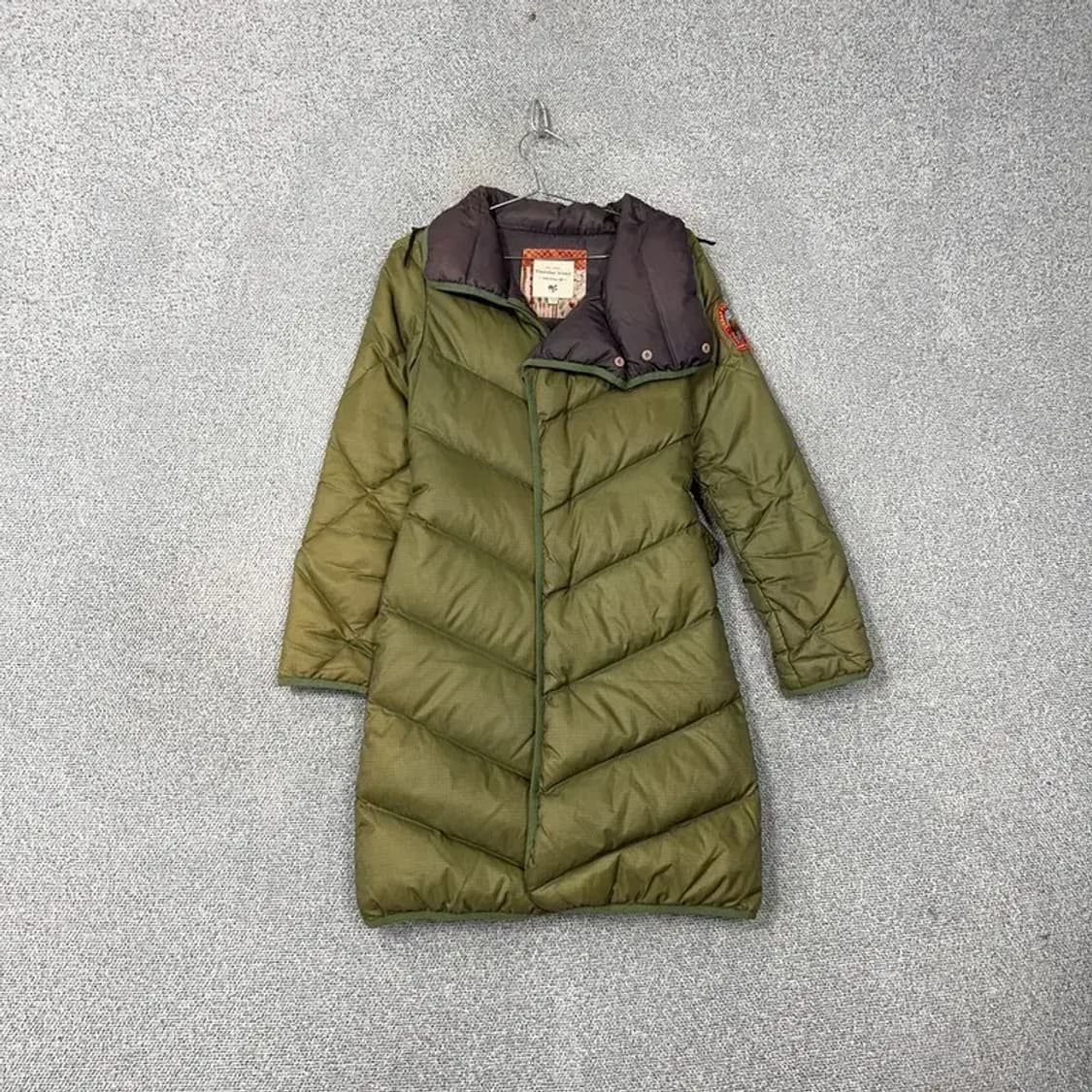 써스데이아일랜드 여성 카키 롱패딩 85 상품이미지1