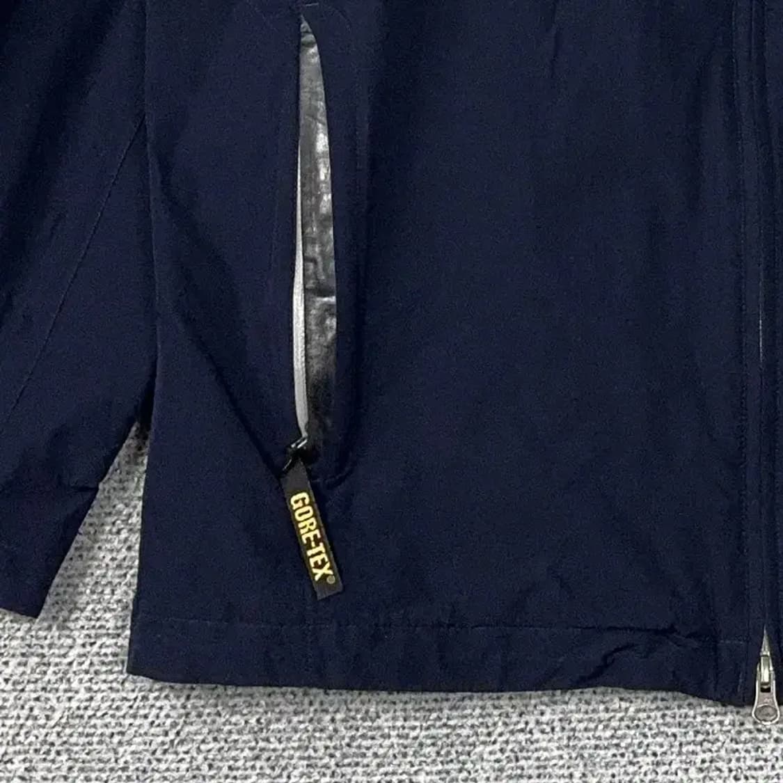 살레와 고어텍스 네이비 바람막이 M 상품이미지3