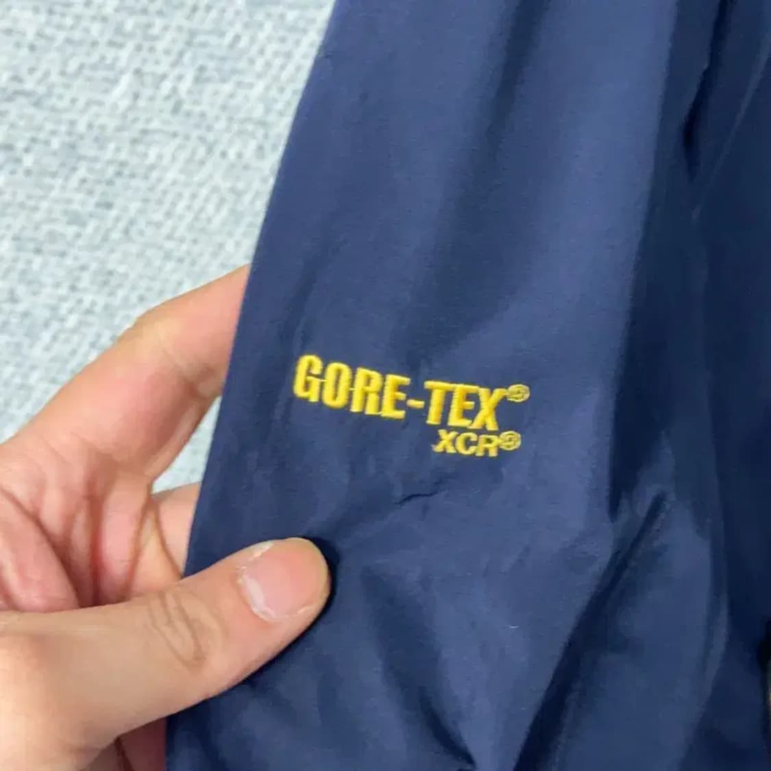 살레와 고어텍스 네이비 바람막이 M 상품이미지4