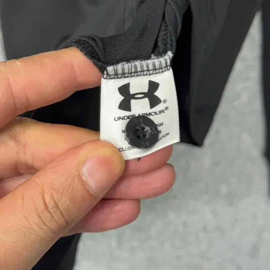 언더아머 블랙 로고 기능성 운동 카라티 XXL 상품이미지4