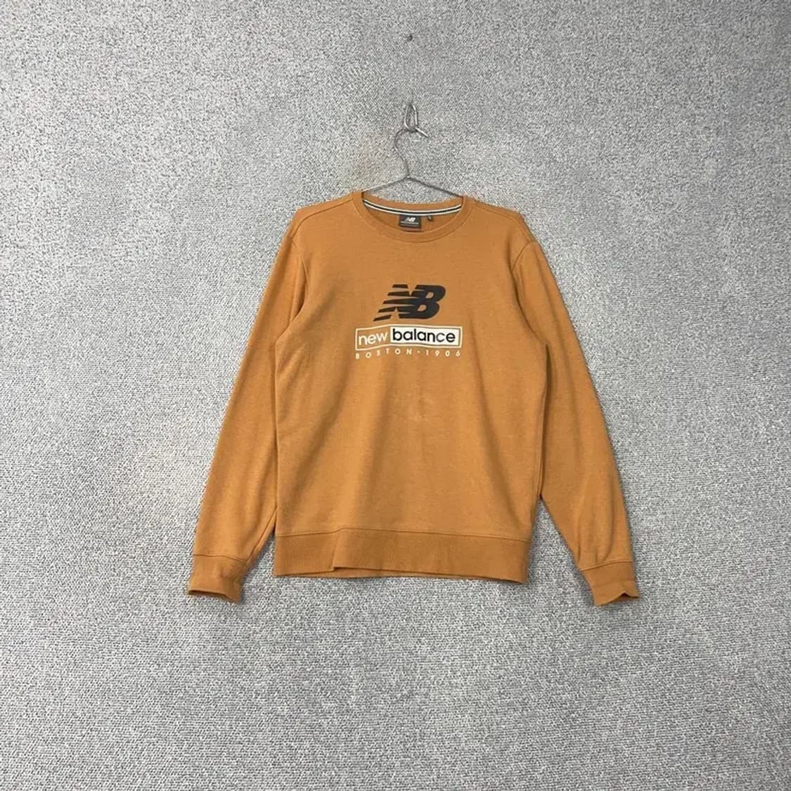 뉴발란스 프린팅 카멜 캐주얼 로고 맨투맨 95 상품이미지1