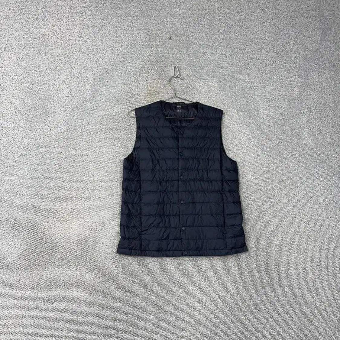 유니클로 네이비 조끼 패딩 M 상품이미지1