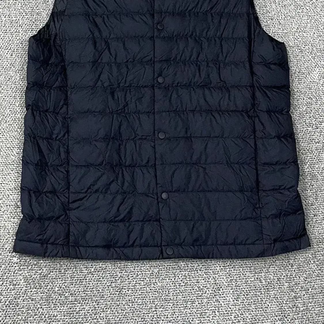 유니클로 네이비 조끼 패딩 M 상품이미지4