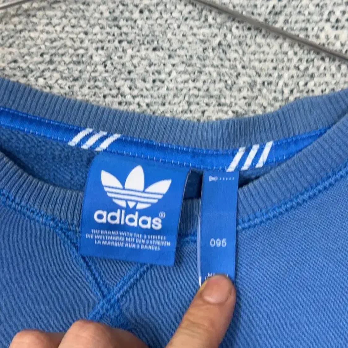 아디다스 로고 삼선 블루 맨투맨 95 상품이미지3