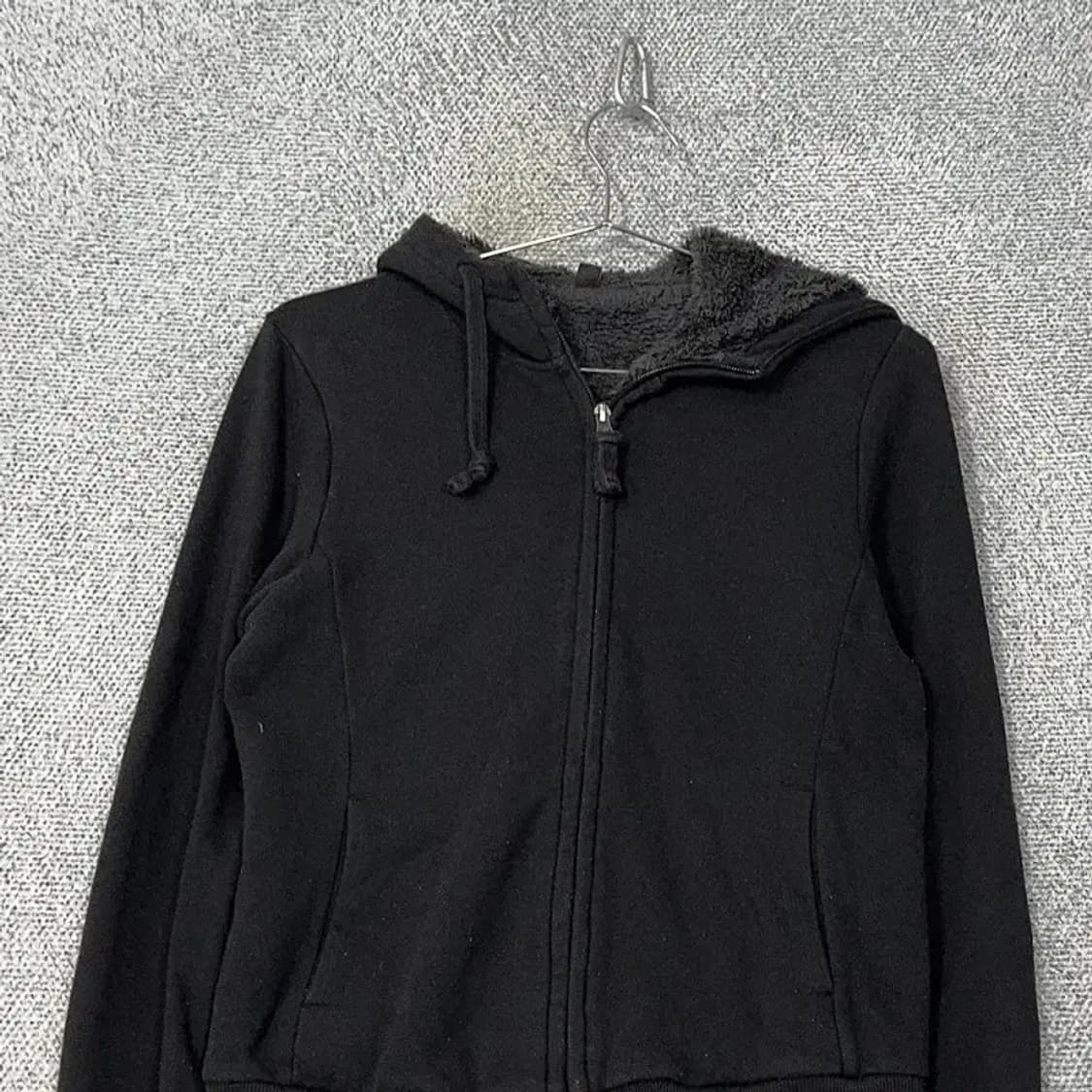 유니클로 블랙 보아털 후드집업 M 상품이미지3