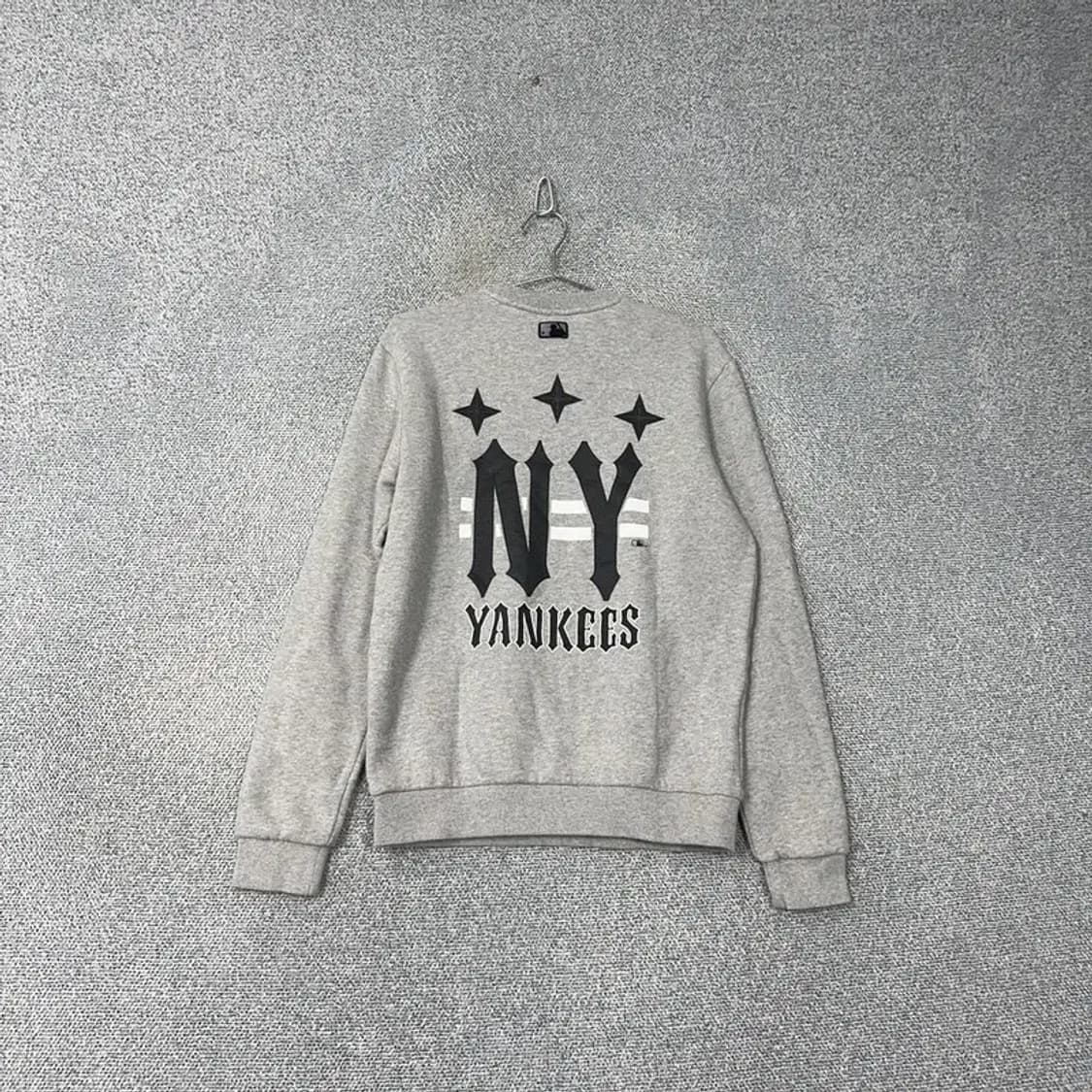 MLB 뉴욕양키즈 백프린팅 로고 그레이 맨투맨 100 상품이미지1
