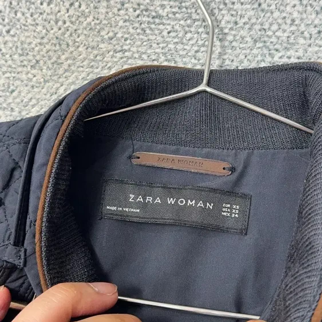 자라 네이비 여성 경량 퀄팅 조끼 XXS 상품이미지5