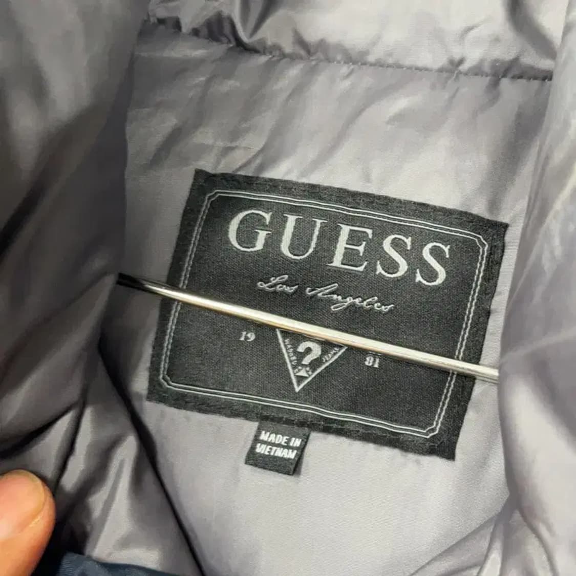 게스 여성 캐주얼 네이비 오리털 덕다운 패딩 XS 상품이미지3