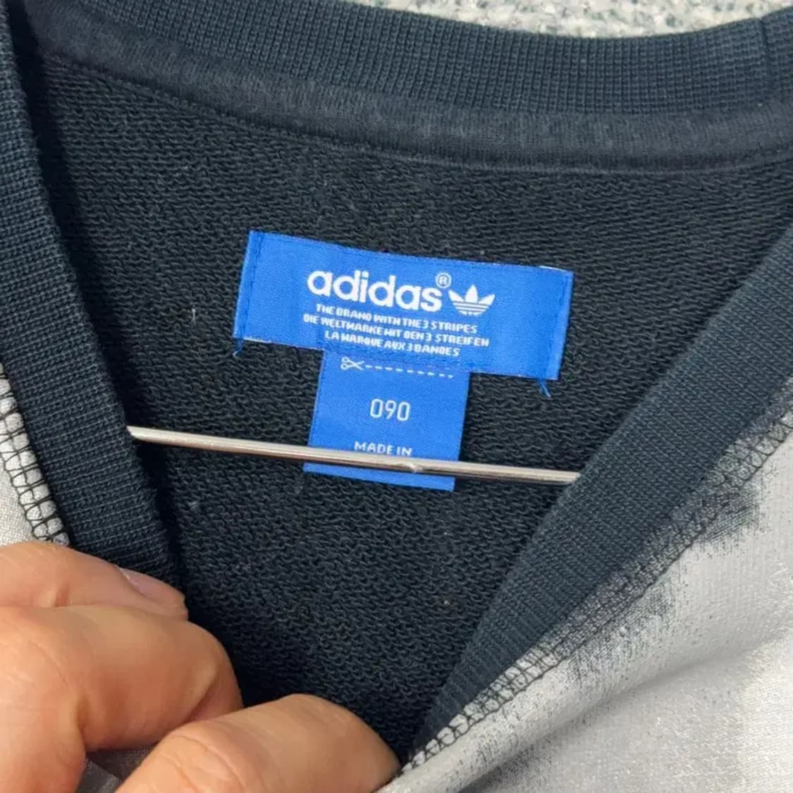아디다스 오리지날 빈티지 프린팅 블랙 맨투맨 90 상품이미지3